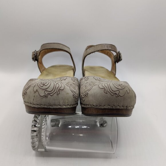 Dansko womens 40 9.5-10 Gray Sam Leather Floral Embossed Leather Clog Sandals - Picture 5 of 13